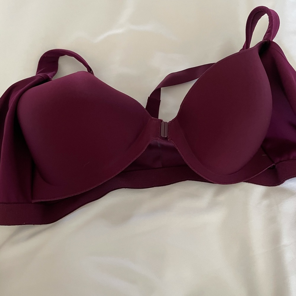 Victoria Secret Bra - Picture 3 of 4
